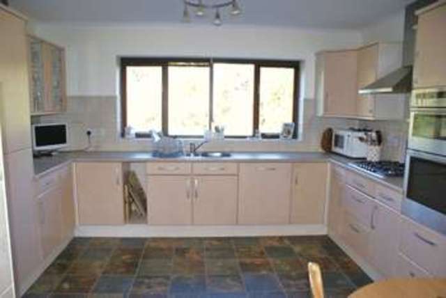  Image of 4 bedroom Detached house for sale in The Hawthorns Charvil Reading RG10 at The Hawthorns Charvil Reading, RG10 9TS