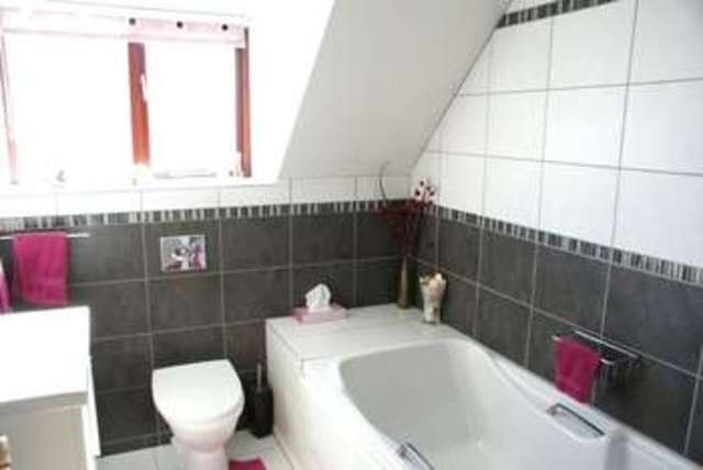  Image of 4 bedroom Detached house for sale in The Hawthorns Charvil Reading RG10 at The Hawthorns Charvil Reading, RG10 9TS
