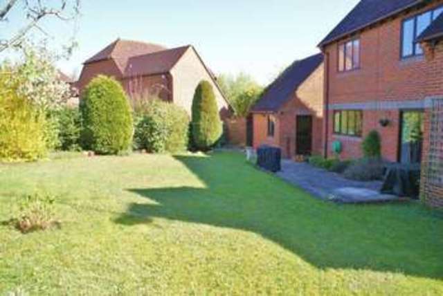  Image of 4 bedroom Detached house for sale in The Hawthorns Charvil Reading RG10 at The Hawthorns Charvil Reading, RG10 9TS