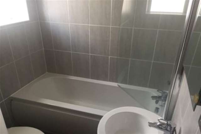  Image of 2 bedroom Detached house to rent in Chatsworth Road Harrogate HG1 at Harrogate, HG1 5HX