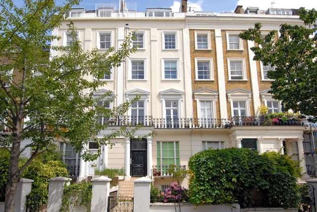  Image of 1 bedroom Flat for sale in Chepstow Crescent London W11 at Chepstow Crescent  London, W11 3EB