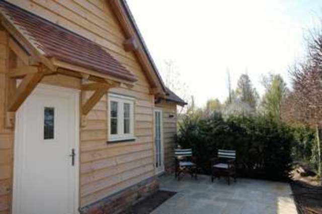  Image of 1 bedroom Flat to rent in Chequer Hill Flamstead St. Albans AL3 at Chequer Hill Flamstead ST ALBANS, AL3 8ET