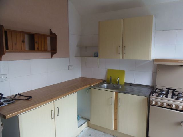  Image of 1 bedroom Flat to rent in Chequer Road Hyde Park Doncaster DN1 at Hyde Park  Doncaster, DN1 2AL