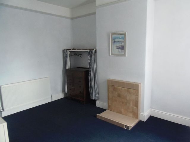  Image of 1 bedroom Flat to rent in Chequer Road Hyde Park Doncaster DN1 at Hyde Park  Doncaster, DN1 2AL