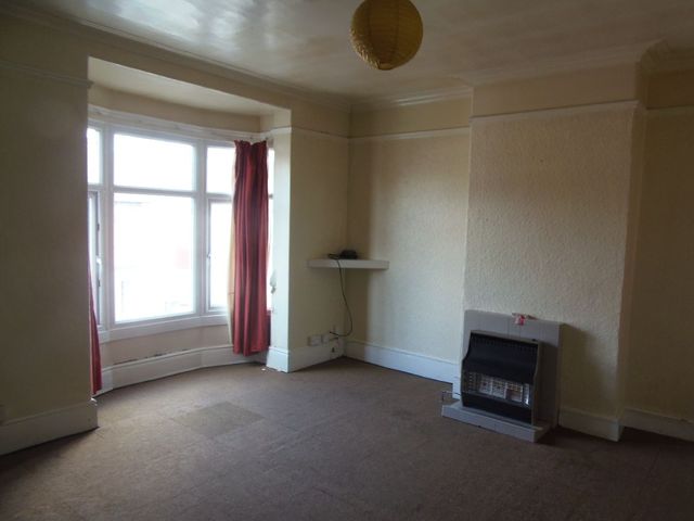  Image of 1 bedroom Flat to rent in Chequer Road Hyde Park Doncaster DN1 at Hyde Park  Doncaster, DN1 2AL