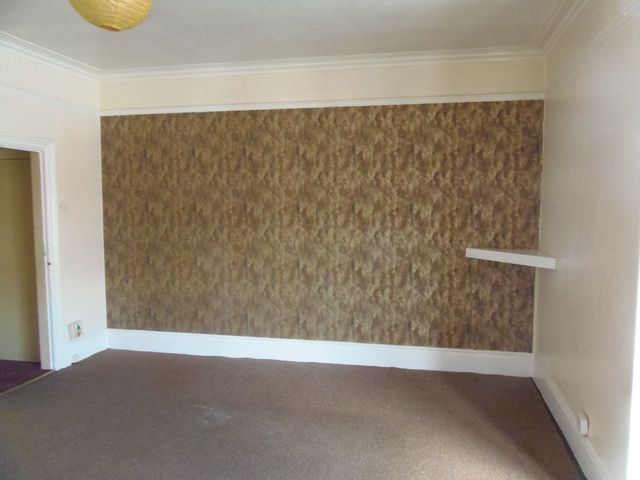  Image of 1 bedroom Flat to rent in Chequer Road Hyde Park Doncaster DN1 at Hyde Park  Doncaster, DN1 2AL