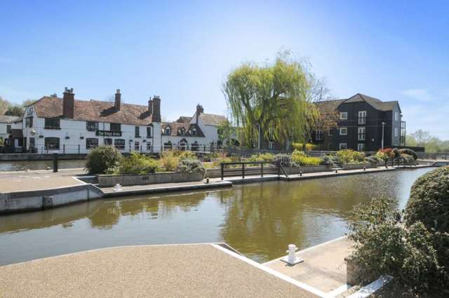  Image of 1 bedroom Apartment to rent in Church Road Sandford-on-Thames Oxford OX4 at Church Road  Oxford, OX4 4YB