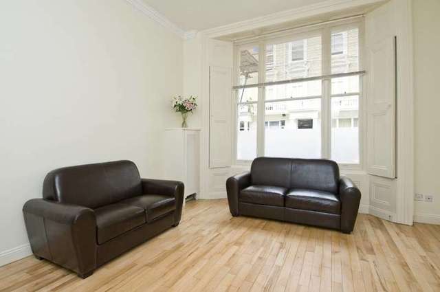  Image of 2 bedroom Ground Flat to rent in Clanricarde Gardens London W2 at Clanricarde Gardens  London, W2 4JW
