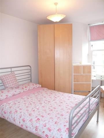  Image of 2 bedroom Flat to rent in Cleghorn Street Dundee DD2 at West End Dundee Dundee, DD2 2PF