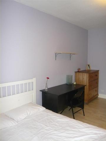 Image of 2 bedroom Flat to rent in Cleghorn Street Dundee DD2 at West End Dundee Dundee, DD2 2PF
