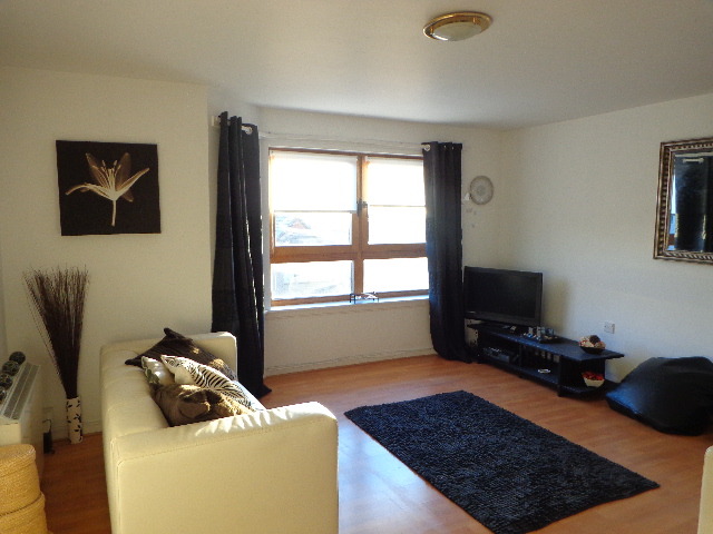  Image of 2 bedroom Flat to rent in Clepington Road Dundee DD3 at Coldside Dundee Dundee, DD3 7SN