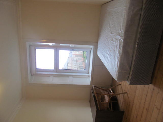  Image of 3 bedroom Flat to rent in Clepington Road Dundee DD3 at Coldside Dundee Dundee, DD3 7NZ