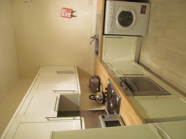  Image of 3 bedroom Flat to rent in Clepington Road Dundee DD3 at Coldside Dundee Dundee, DD3 7NZ