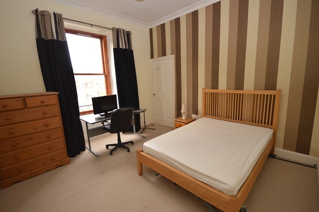 Image of 3 bedroom Flat to rent in Clerk Street Edinburgh EH8 at Newington Edinburgh Edinburgh, EH8 9JQ