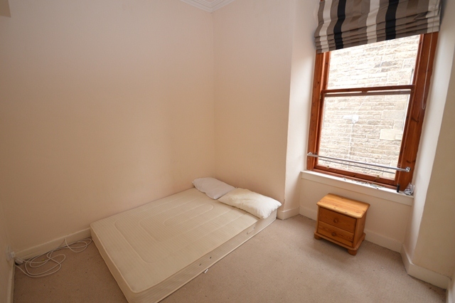  Image of 3 bedroom Flat to rent in Clerk Street Edinburgh EH8 at Newington Edinburgh Edinburgh, EH8 9JQ