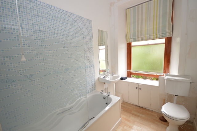  Image of 3 bedroom Flat to rent in Clerk Street Edinburgh EH8 at Newington Edinburgh Edinburgh, EH8 9JQ