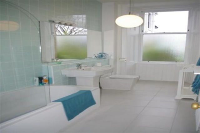  Image of 2 bedroom Flat to rent in Cleveden Drive Kelvinside Glasgow G12 at Kelvinside Glasgow Glasgow, G12 0SB