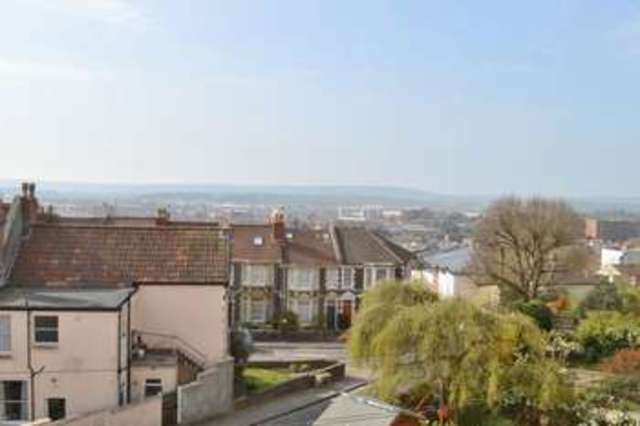  Image of 2 bedroom Flat for sale in Randall Road Clifton Bristol BS8 at Randall Road Clifton Bristol, BS8 4TP