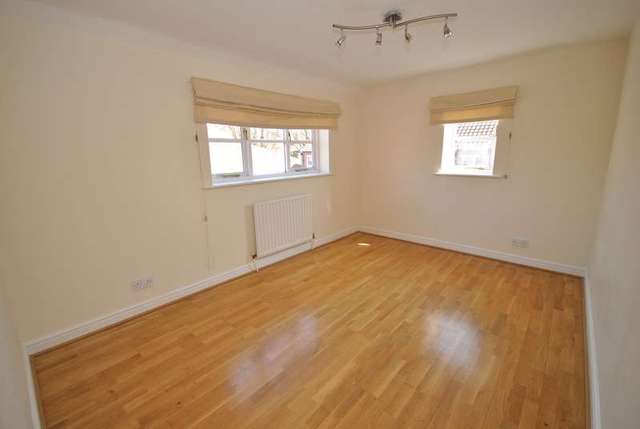  Image of 3 bedroom Detached house to rent in Collyer Road Calverton Nottingham NG14 at Calverton, NG14 6LZ