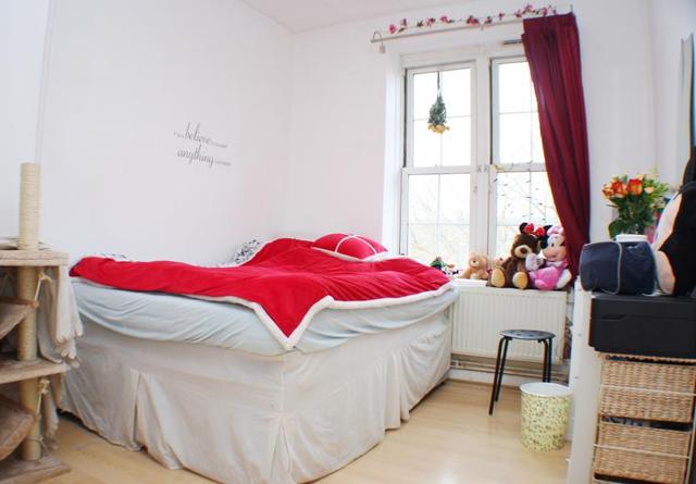  Image of 2 bedroom Apartment for sale in Welland Street London SE10 at London, SE10 9DP