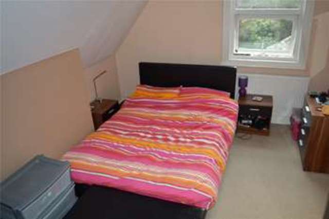  Image of 1 bedroom Apartment for sale in Connaught Road Reading RG30 at Reading Berkshire Reading, RG30 2UF