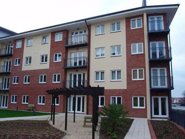  Image of 2 bedroom Apartment to rent in New North Road Exeter EX4 at Constantine House New North Road Exeter, EX4 4JH