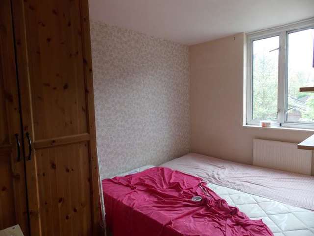  Image of 4 bedroom Terraced house to rent in Coopers Lane London NW1 at London, NW1 1HA