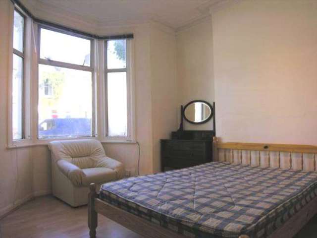  Image of 4 bedroom Detached house to rent in Coopersale Road London E9 at Coopersale Road Homerton London, E9 6AU