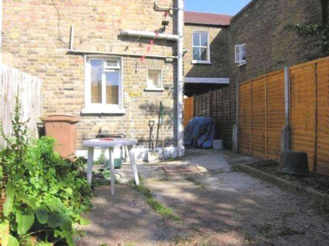  Image of 4 bedroom Detached house to rent in Coopersale Road London E9 at Coopersale Road Homerton London, E9 6AU