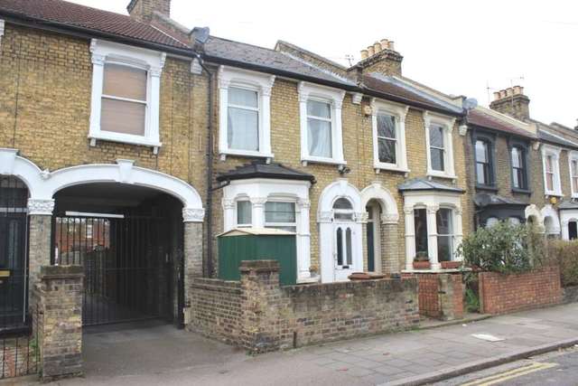  Image of 4 bedroom Detached house to rent in Coopersale Road London E9 at Coopersale Road Homerton London, E9 6AU