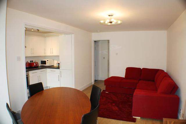  Image of 1 bedroom Apartment to rent in Glaisher Street London SE8 at London, SE8 3ES