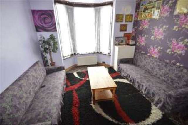  Image of 3 bedroom Terraced house for sale in Cordwallis Road Maidenhead SL6 at Maidenhead Berkshire Furze Platt, SL6 7BR