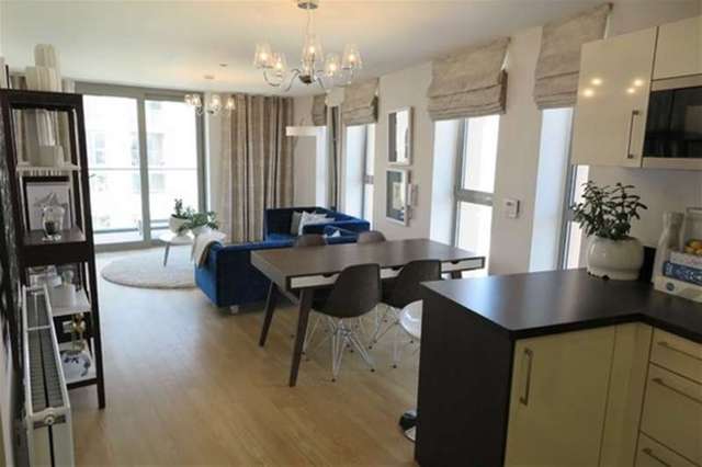  Image of 2 bedroom Flat to rent in Cornmill Lane London SE13 at Lewisham, SE13 7GH