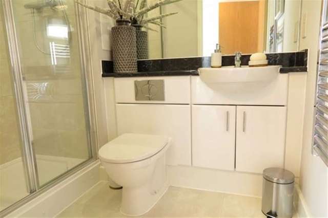  Image of 2 bedroom Flat to rent in Cornmill Lane London SE13 at Lewisham, SE13 7GH