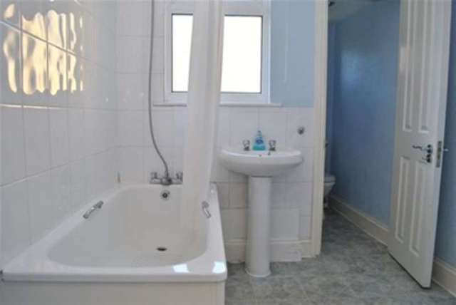  Image of 1 bedroom Flat to rent in Cornwallis Road London E17 at Cornwallis Road  London, E17 6NL