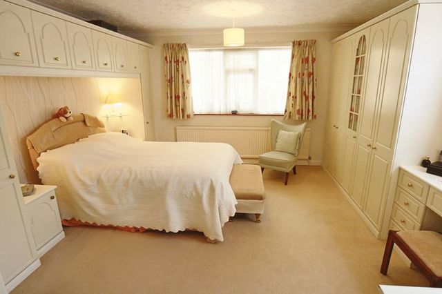 Image of 3 bedroom Bungalow for sale in The Woodlands Corton Lowestoft NR32 at The Woodlands Corton LOWESTOFT, NR32 5EZ