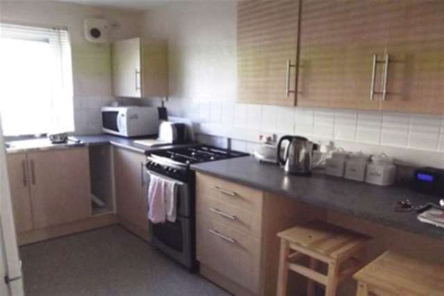  Image of 2 bedroom Flat to rent in Cranford Way Southampton SO17 at Southampton, SO17 1UE