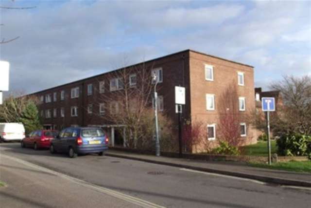  Image of 2 bedroom Flat to rent in Cranford Way Southampton SO17 at Southampton, SO17 1UE