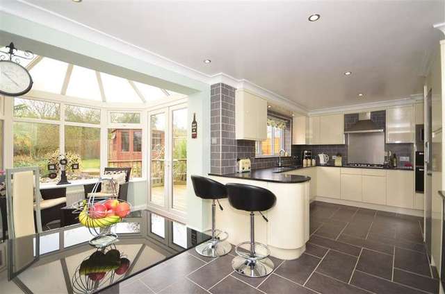  Image of 4 bedroom Detached house for sale in Cranham Avenue Billingshurst RH14 at Billingshurst West Sussex Billingshurst, RH14 9EN