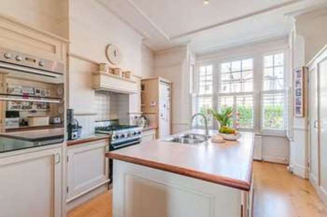  Image of 6 bedroom End of Terrace for sale in Crieff Road London SW18 at London  Earlsfield, SW18 2EB