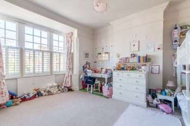  Image of 6 bedroom End of Terrace for sale in Crieff Road London SW18 at London  Earlsfield, SW18 2EB