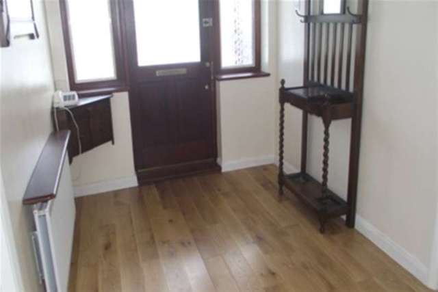  Image of 4 bedroom Detached house to rent in Crofton Avenue Orpington BR6 at Orpington, BR6 8DZ