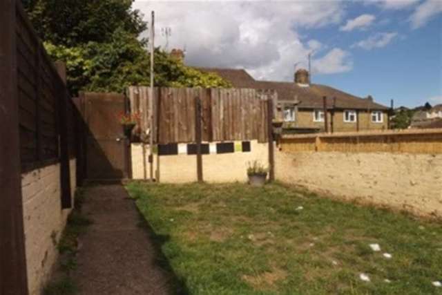  Image of 2 bedroom Detached house to rent in Cromer Road Strood Rochester ME2 at Rochester, ME2 3AL