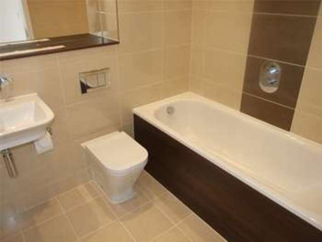  Image of 2 bedroom Apartment to rent in Rushley Way Reading RG2 at Kennet Island Reading Whitley, RG2 0GN