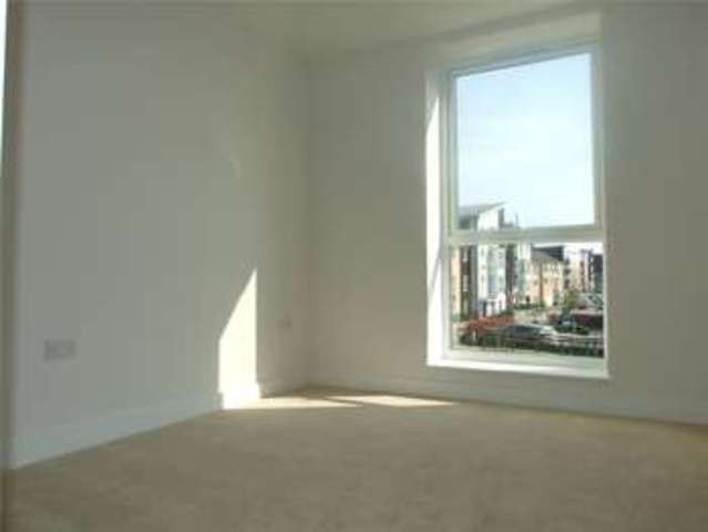  Image of 2 bedroom Apartment to rent in Rushley Way Reading RG2 at Kennet Island Reading Whitley, RG2 0GN