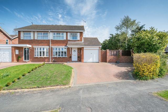  Image of 3 bedroom Semi-Detached house for sale in Dalesford Road Aylesbury HP21 at Dalesford Road  Aylesbury, HP21 9XE