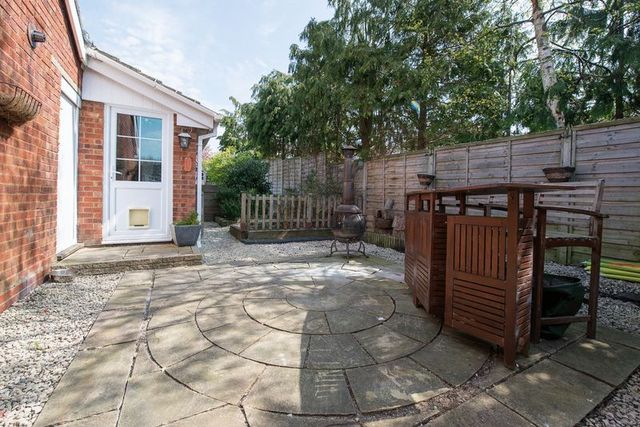  Image of 3 bedroom Semi-Detached house for sale in Dalesford Road Aylesbury HP21 at Dalesford Road  Aylesbury, HP21 9XE