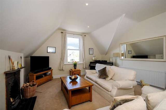  Image of 3 bedroom Apartment for sale in Darlaston Road London SW19 at Wimbledon, SW19 4LG