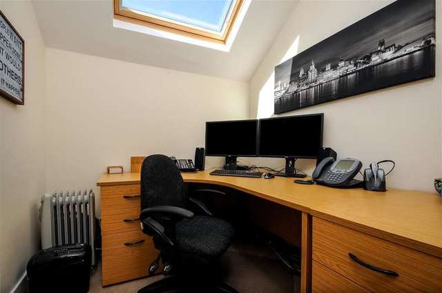  Image of 3 bedroom Apartment for sale in Darlaston Road London SW19 at Wimbledon, SW19 4LG