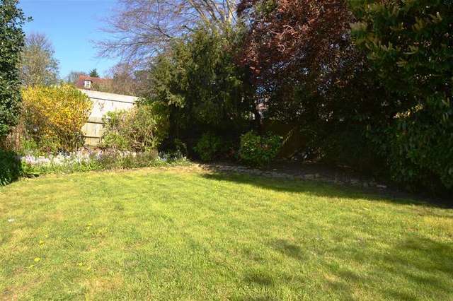  Image of 3 bedroom Apartment for sale in Darlaston Road London SW19 at Wimbledon, SW19 4LG